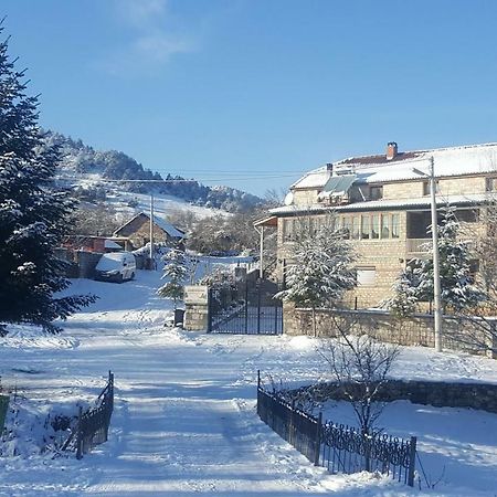 Pashuta Hotel Voskopojë Exterior foto